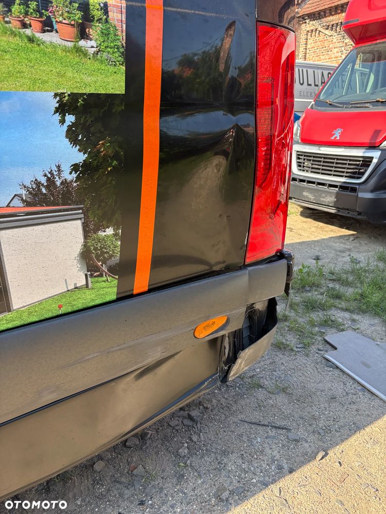 Mercedes-Benz Sprinter - 22