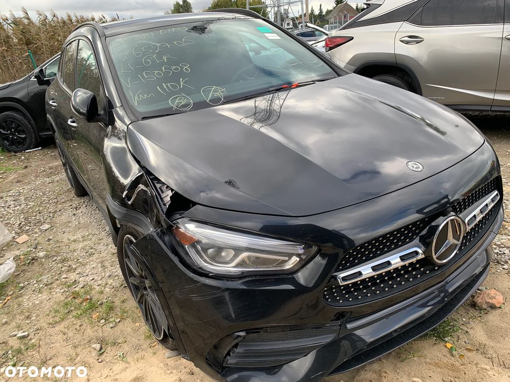 Mercedes-Benz GLA - 7