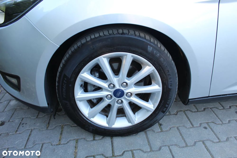 Ford Focus 1.0 EcoBoost Titanium - 34
