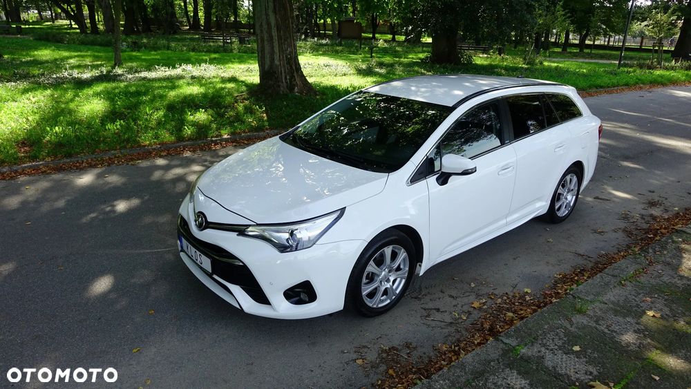 Toyota Avensis 2.0 D-4D Prestige - 25