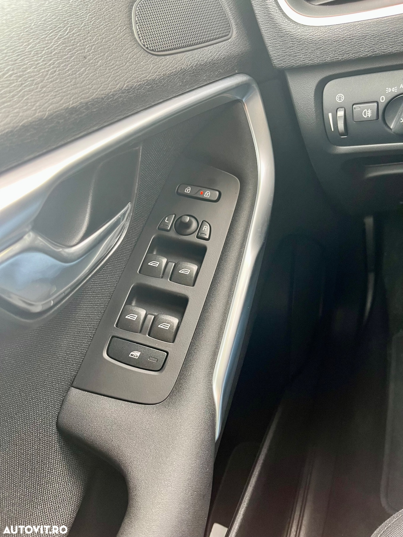 Volvo V40 D3 Geartronic Momentum - 8