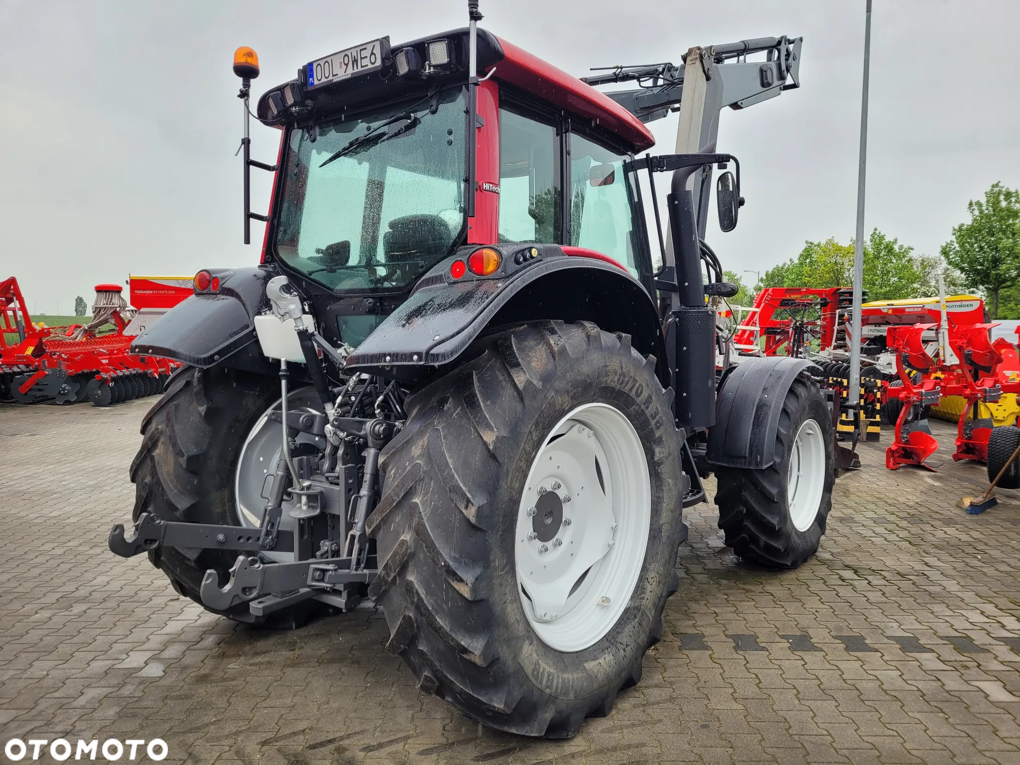 Valtra N123 HiTech ładowacz QUICKE - 7