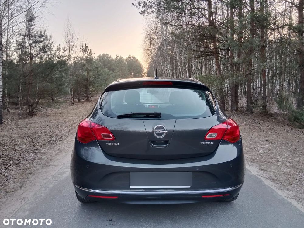 Kia Ceed - 8