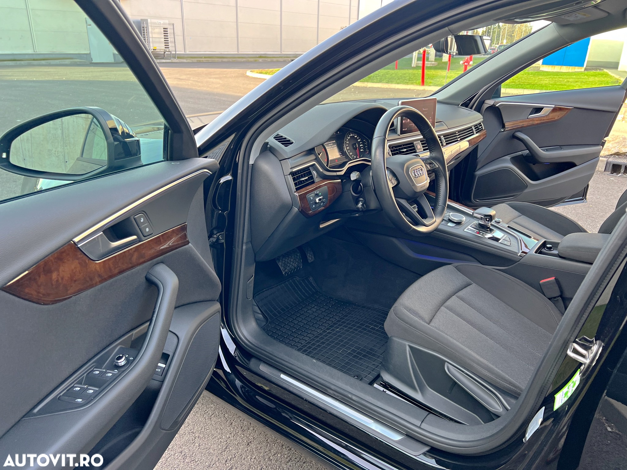 Audi A4 Avant 2.0 TDI S tronic Sport - 12