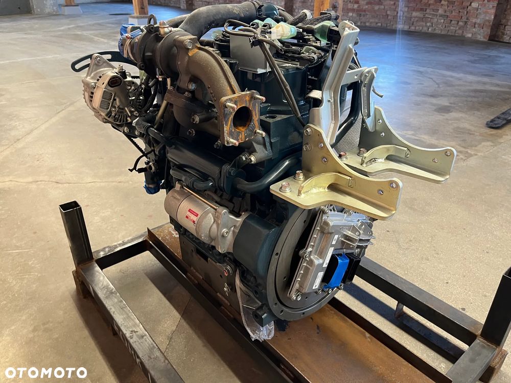 FV23% Silnik Kubota V2403-T Nowy Kompletny - 7