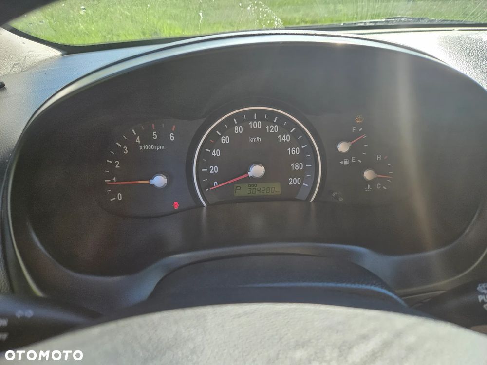 Kia Carnival - 9