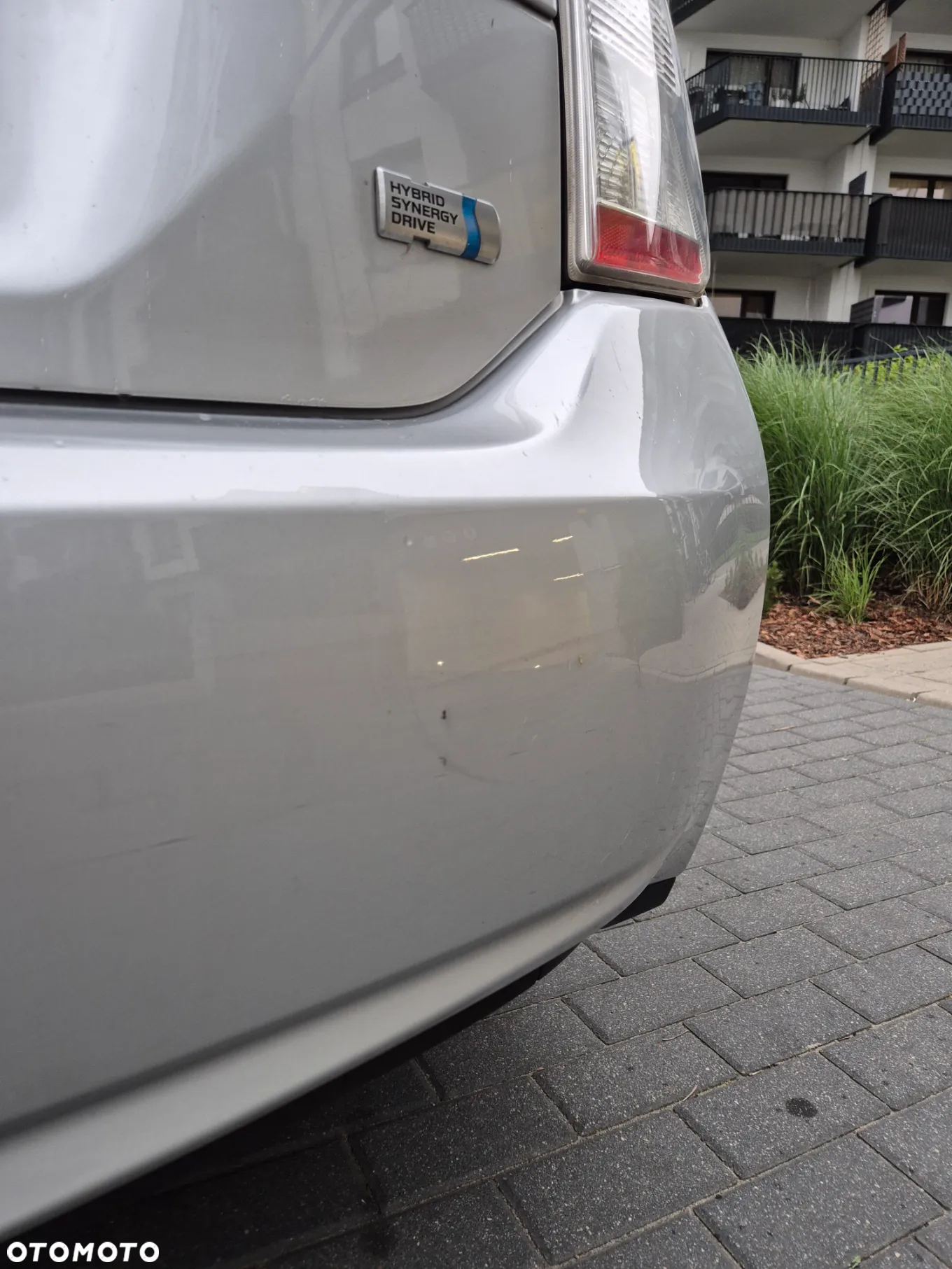 Toyota Prius (Hybrid) - 17