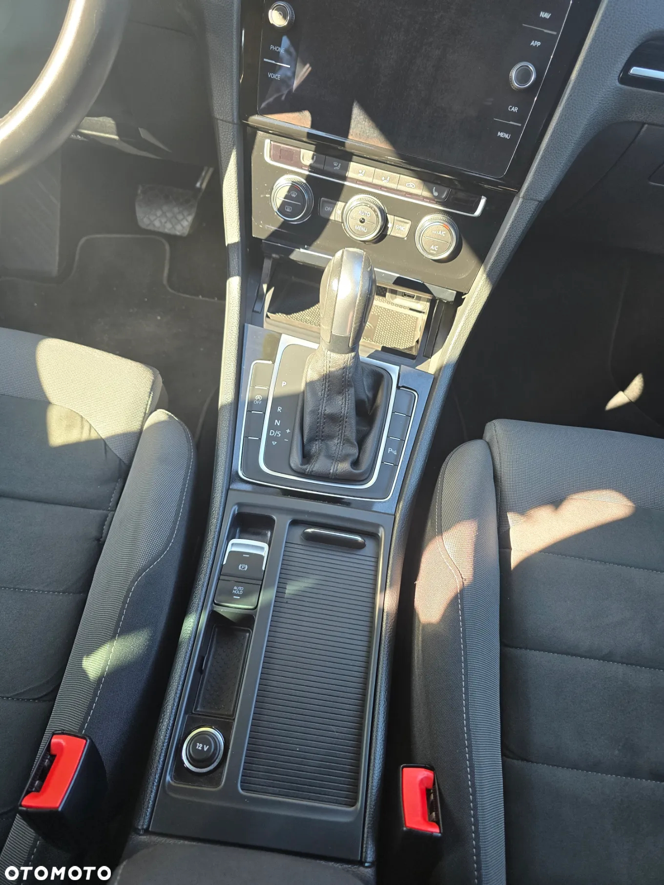 Volkswagen Golf 1.5 eTSI OPF DSG Style - 11