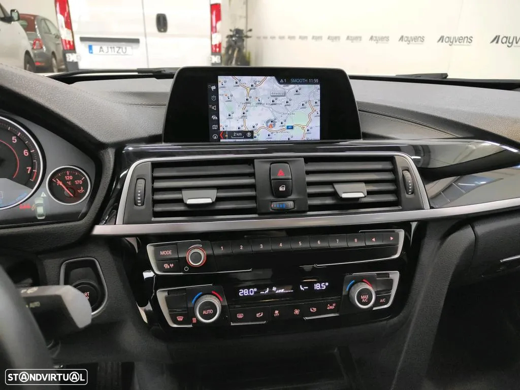 BMW 330 e iPerformance Line Sport - 6