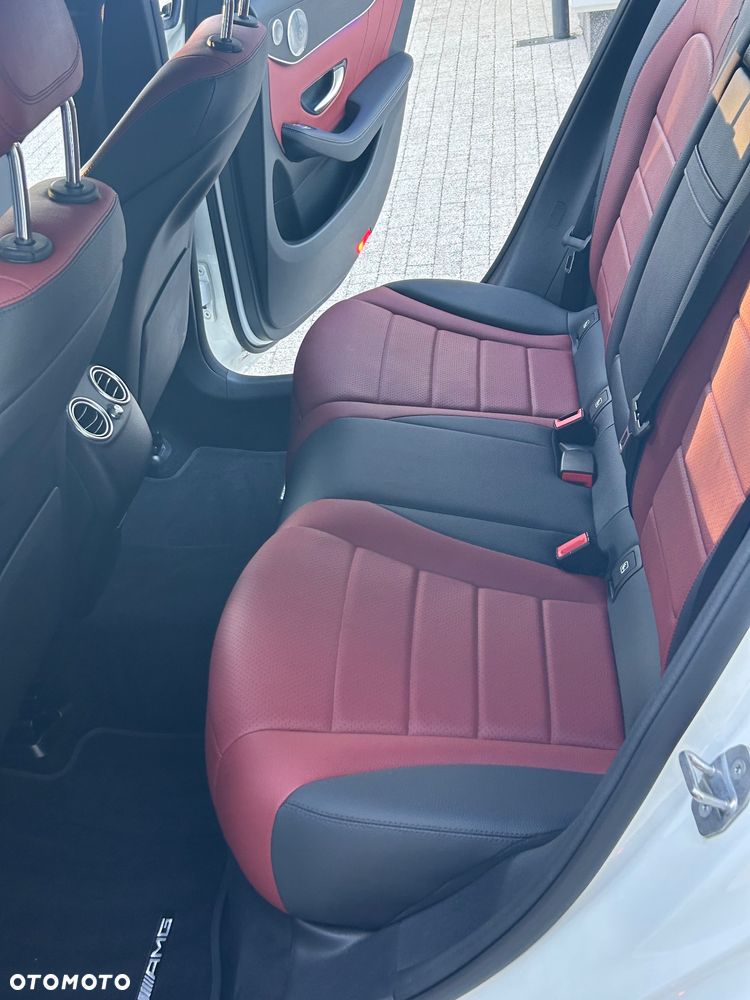 Mercedes-Benz GLC 300 4Matic 9G-TRONIC AMG Line Plus - 10