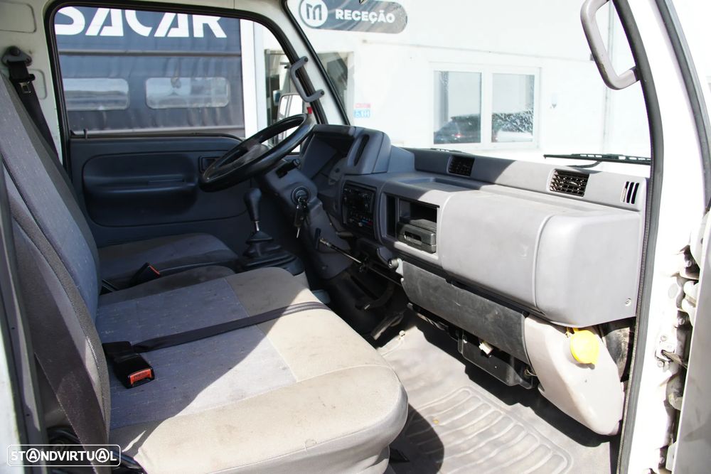 Nissan Cabstar 3.0TD 120cv E120 6Lugares - 8