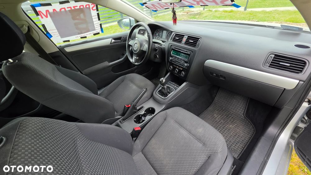 Volkswagen Jetta 1.2 TSI BMT Trendline - 5