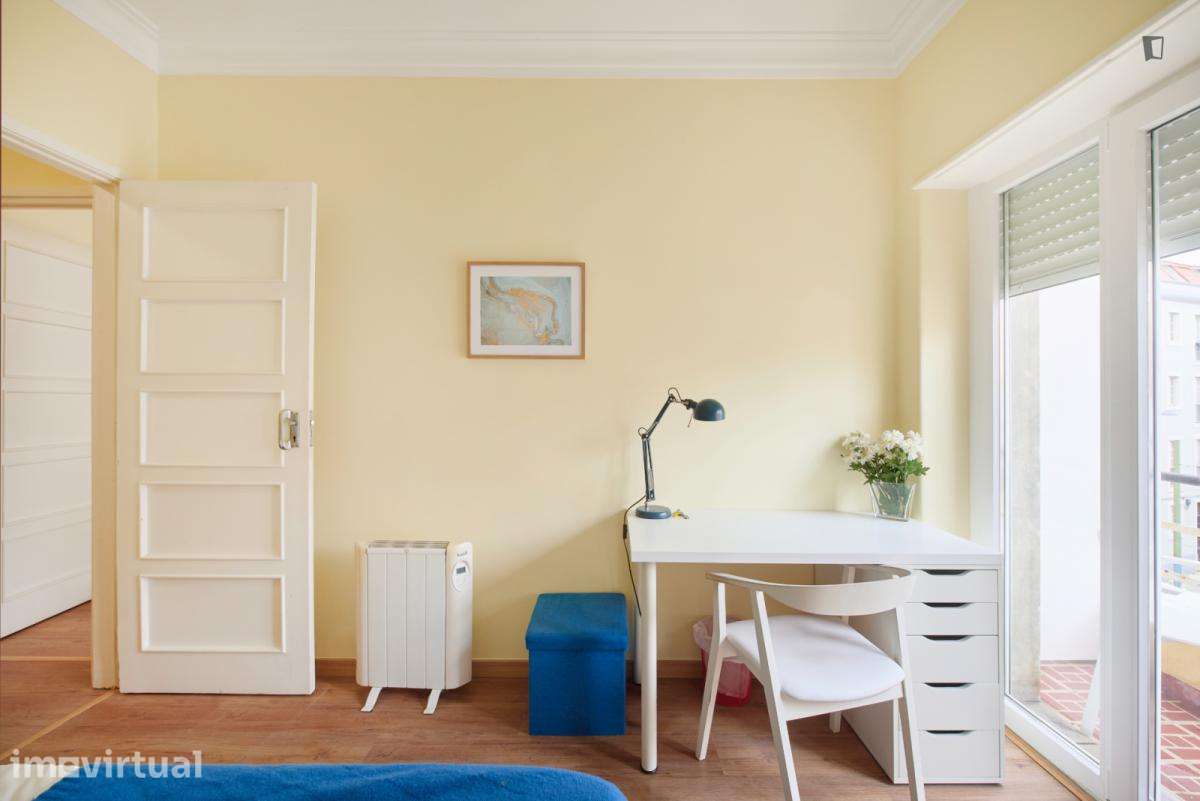 Quarto - localizado em Anjos Lisbon - Grande imagem: 3/37