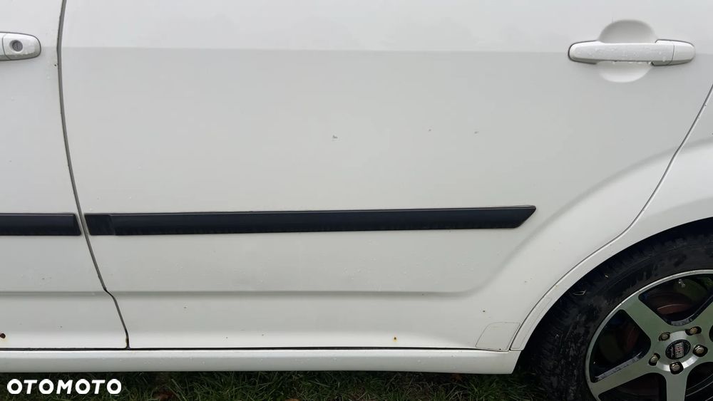 Toyota Corolla Verso - 6