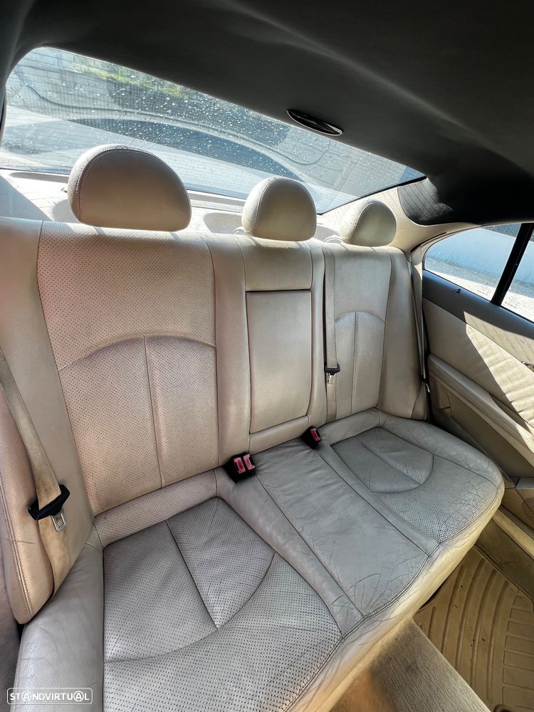 Mercedes-Benz E 270 - 11