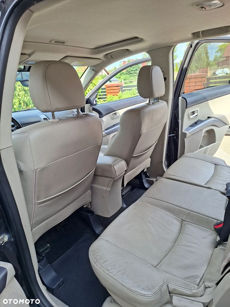 Mitsubishi Outlander 2.0 DID Instyle NAVI - 6