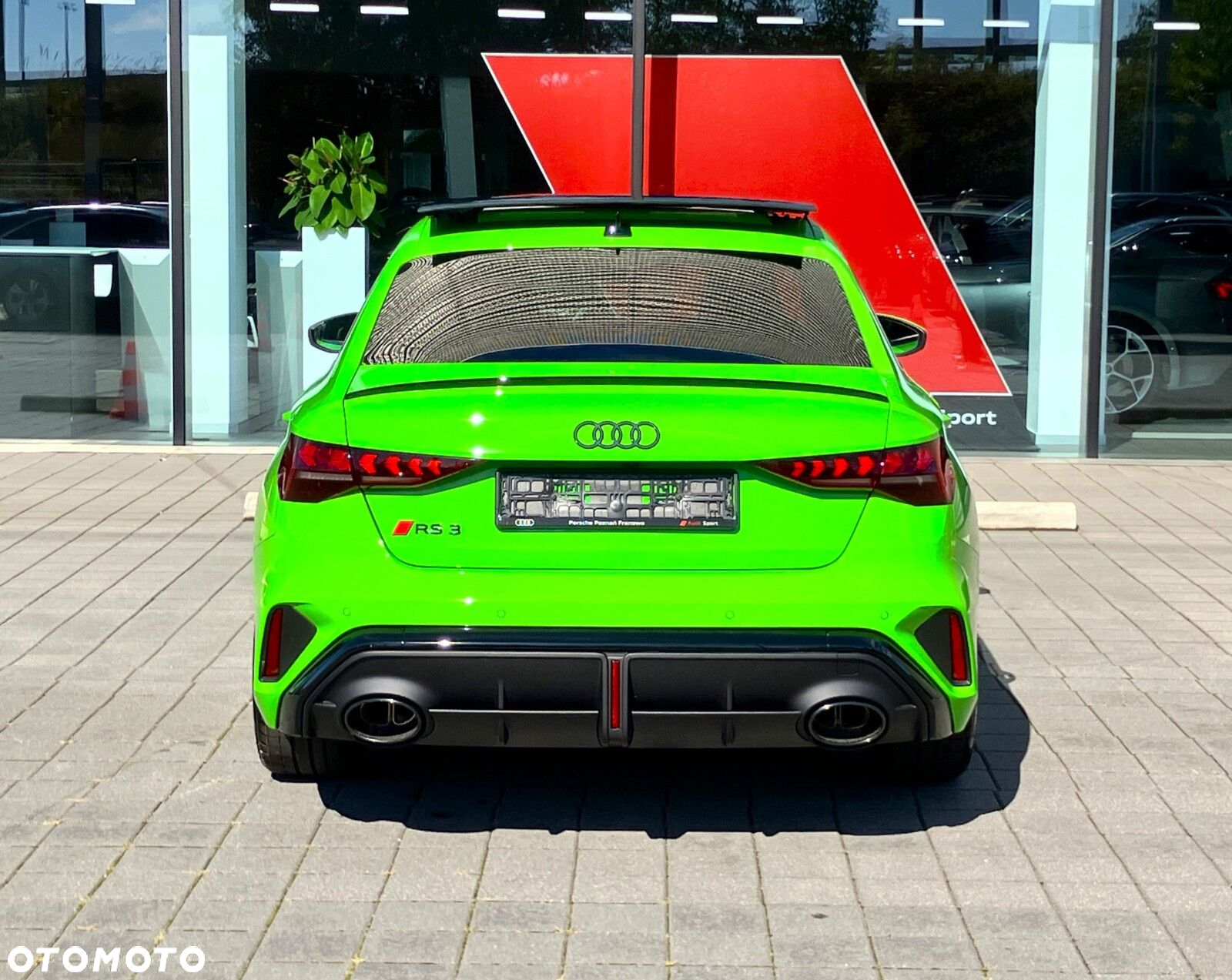 Audi RS3 Limousine - 12