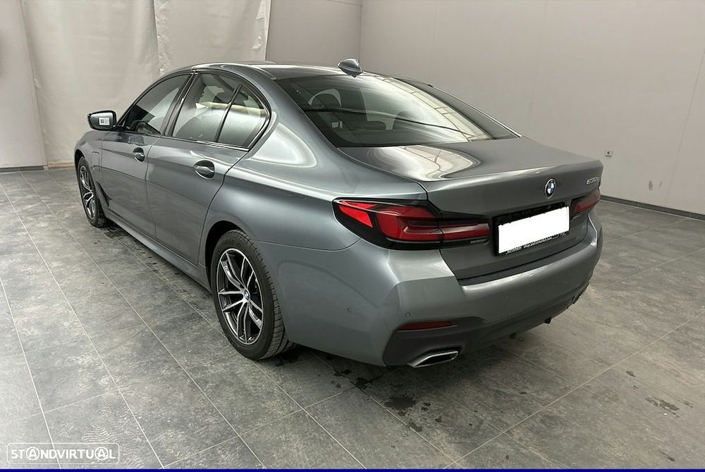 BMW 530 e Aut. Luxury Line - 3