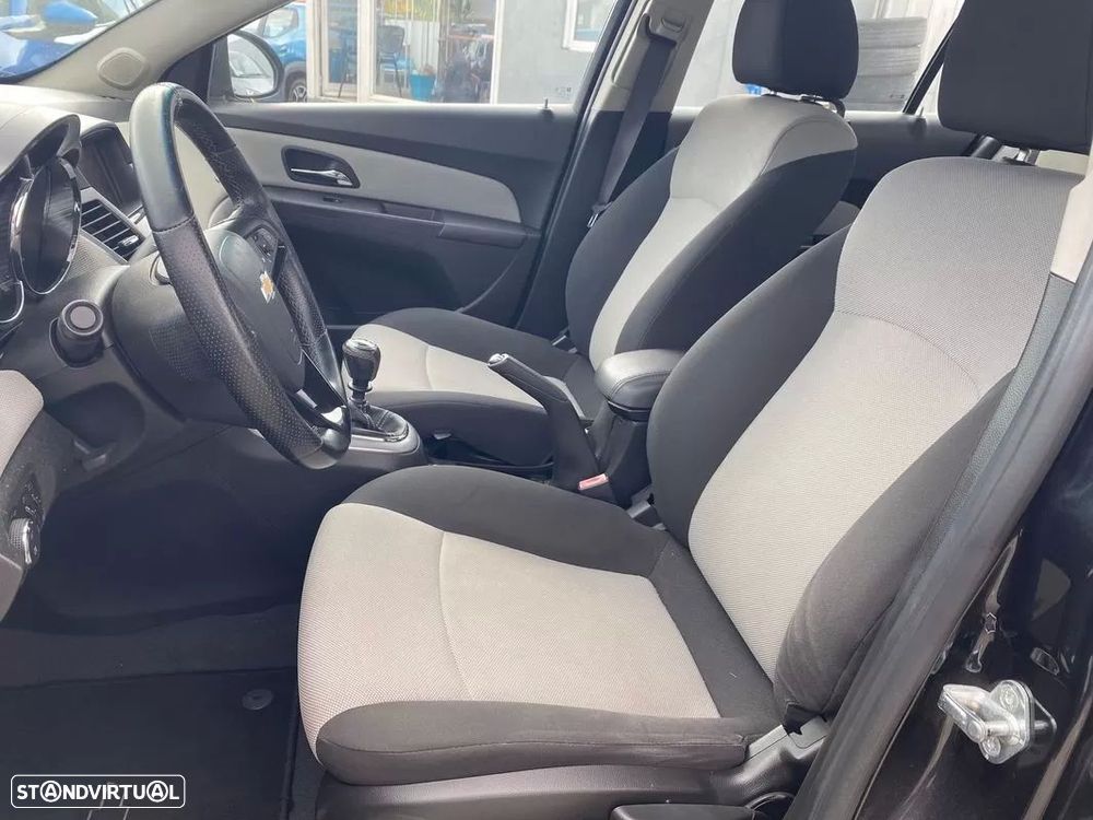 Chevrolet Cruze 2.0 VCDi LT - 19