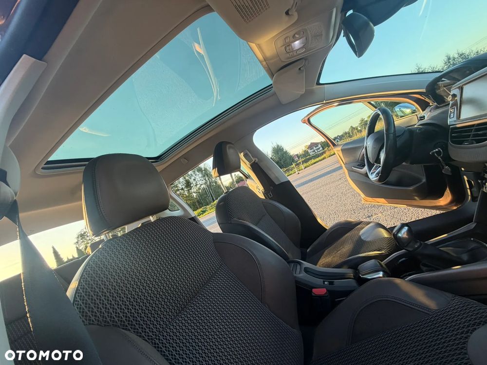 Peugeot 2008 1.6 VTi Style - 18