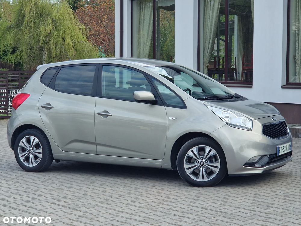 Kia Venga - 8