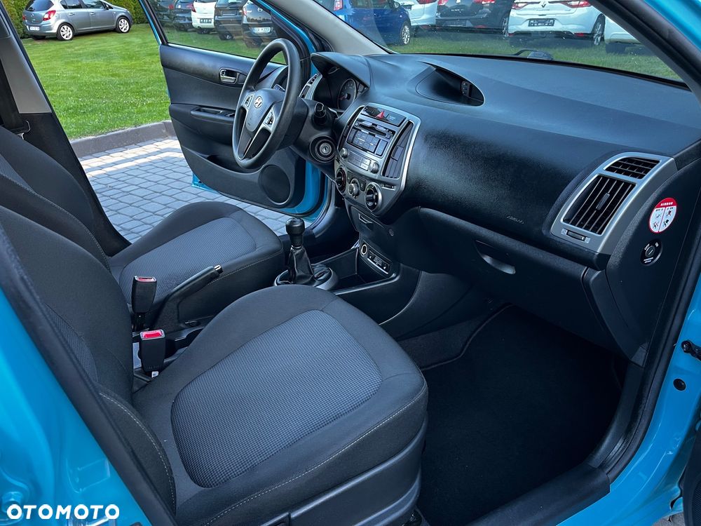 Hyundai i20 1.2 Fifa World Cup Edition - 20