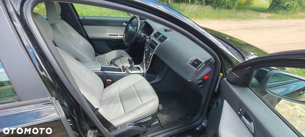 Volvo V50 2.0D DPF Momentum - 11