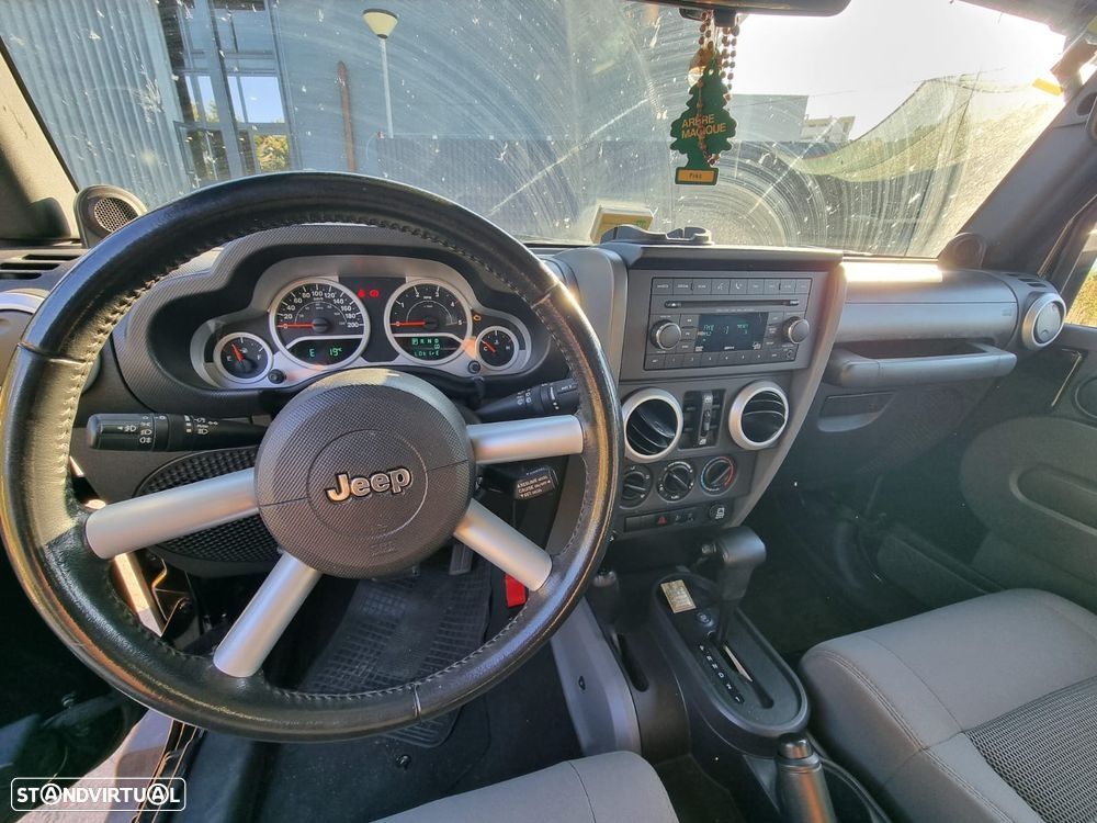 Jeep Wrangler 2.8 CRD ATX Sport - 11