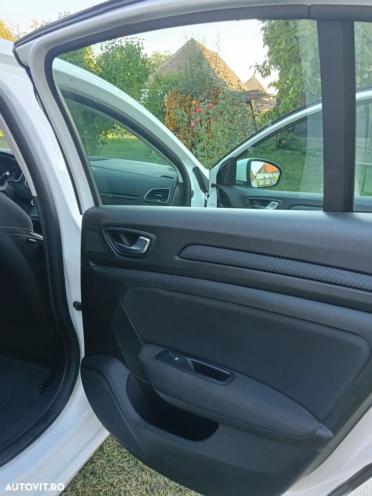 Renault Megane - 24