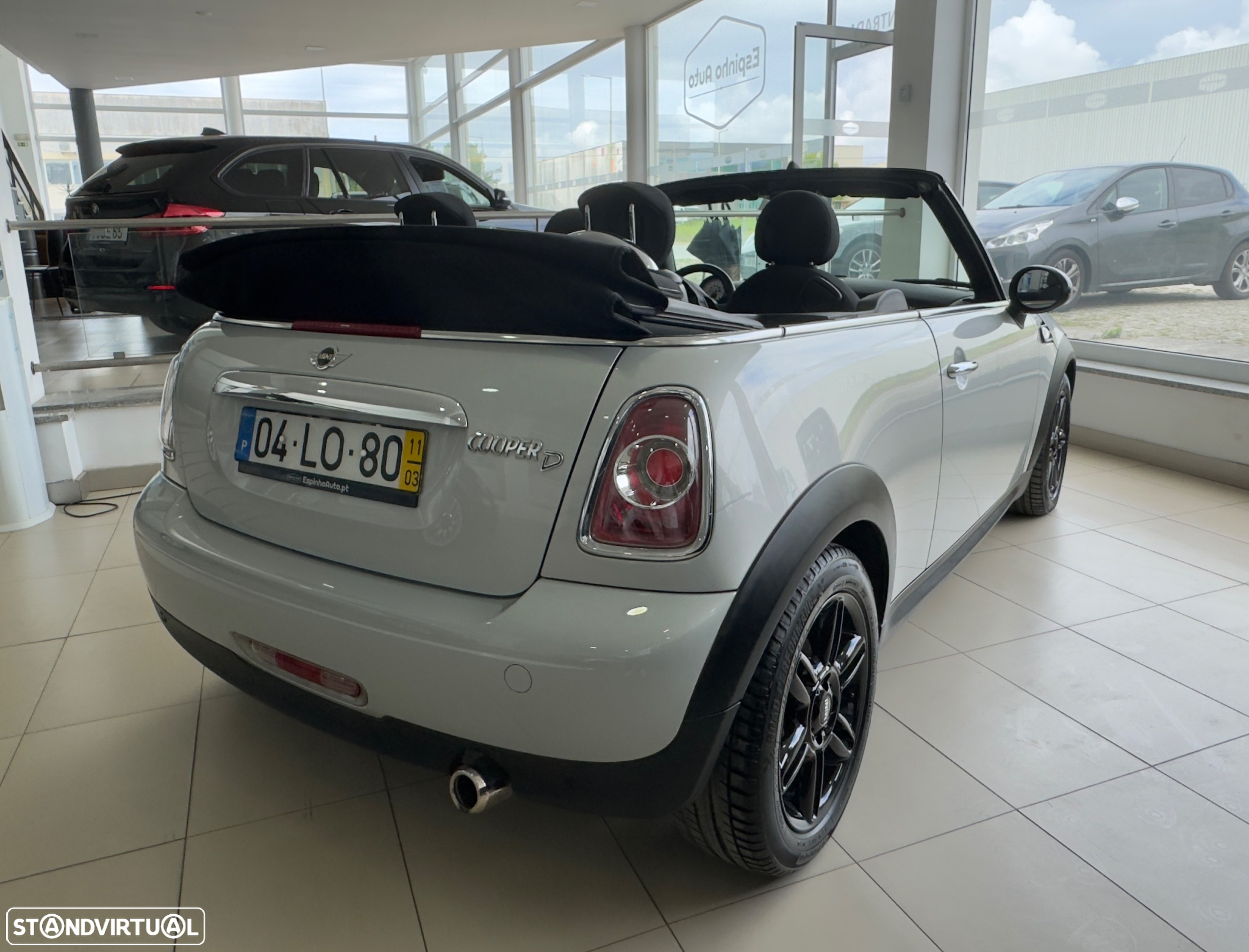 MINI Cabrio Cooper D - 8