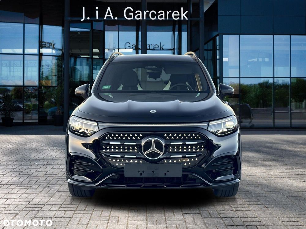 Mercedes-Benz GLB - 9