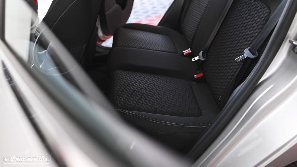 Ford Fiesta 1.1 S&S TITANIUM - 42