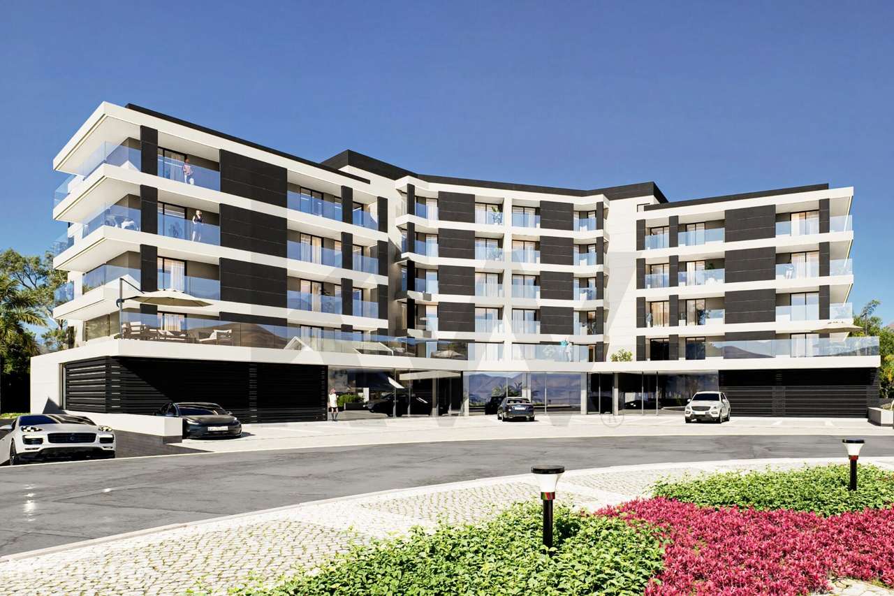 Charmoso T3 NOVO 2 Suites,Varanda e Garagem, junto ao HSJ e Polo Unive - Grande imagem: 3/14