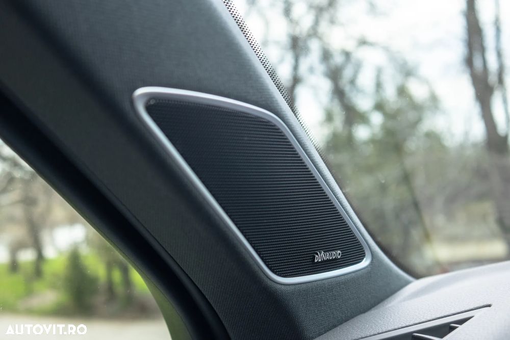 Volkswagen Touareg V6 TDI 4MOTION R-Line - 12