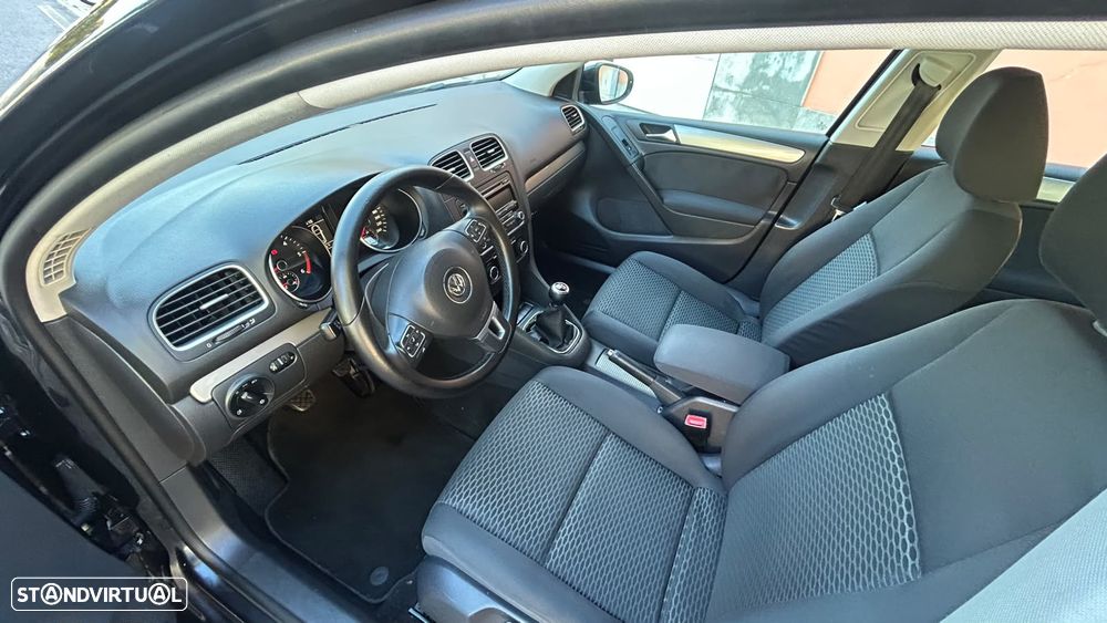 VW Golf 1.6 TDI Confortline - 9