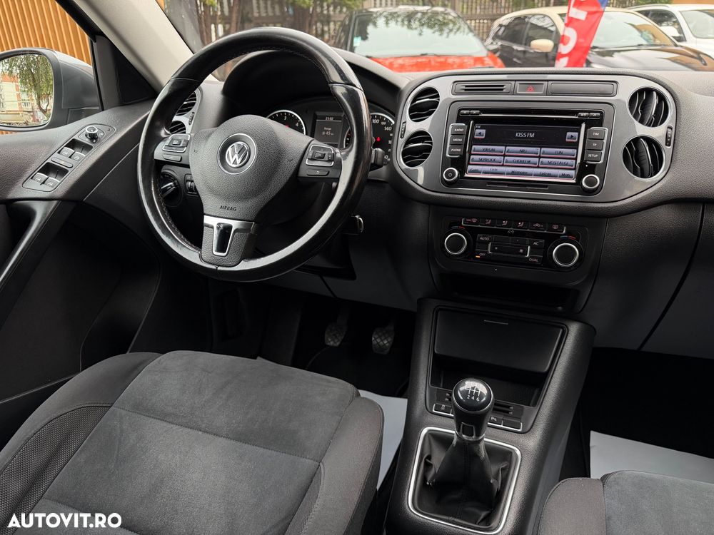 Volkswagen Tiguan 2.0 TDI DPF BlueMotion Technology Sport & Style - 8