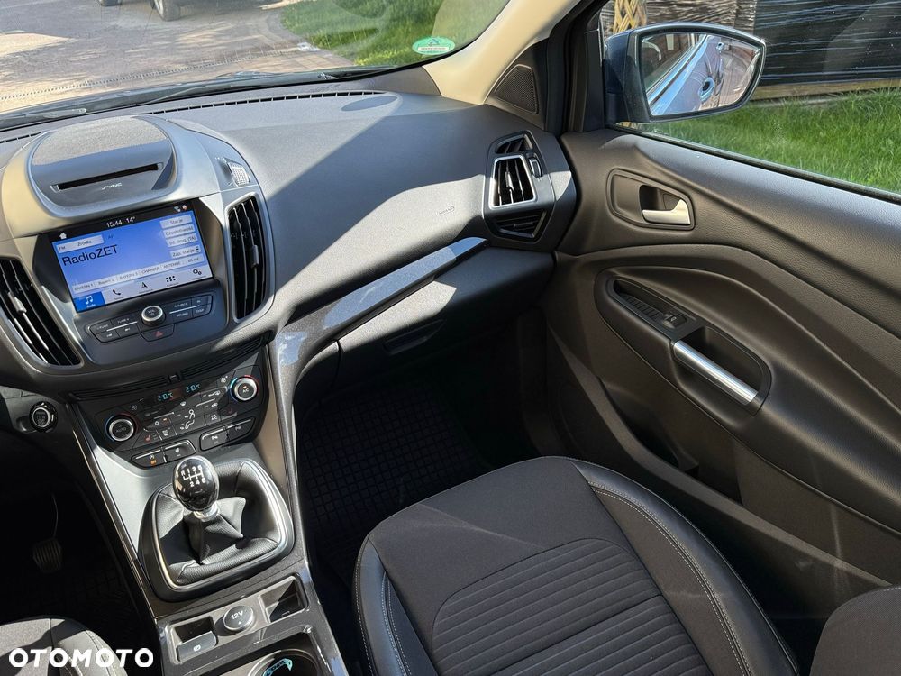 Ford Kuga 1.5 EcoBoost 2x4 Titanium - 14