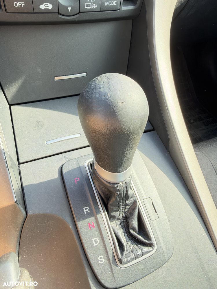 Honda Accord 2.0i Automatic Comfort - 13