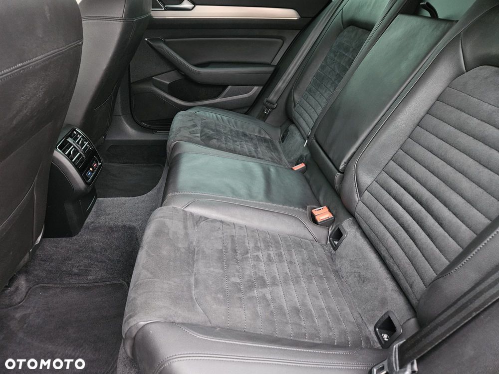 Volkswagen Passat - 15