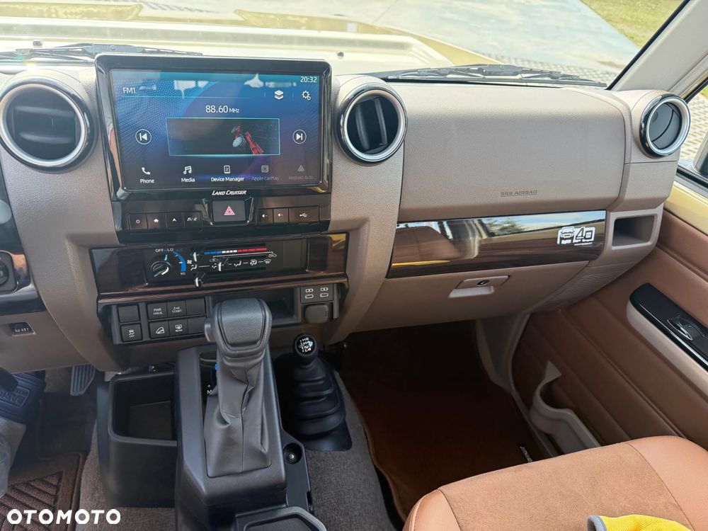 Toyota Land Cruiser - 10