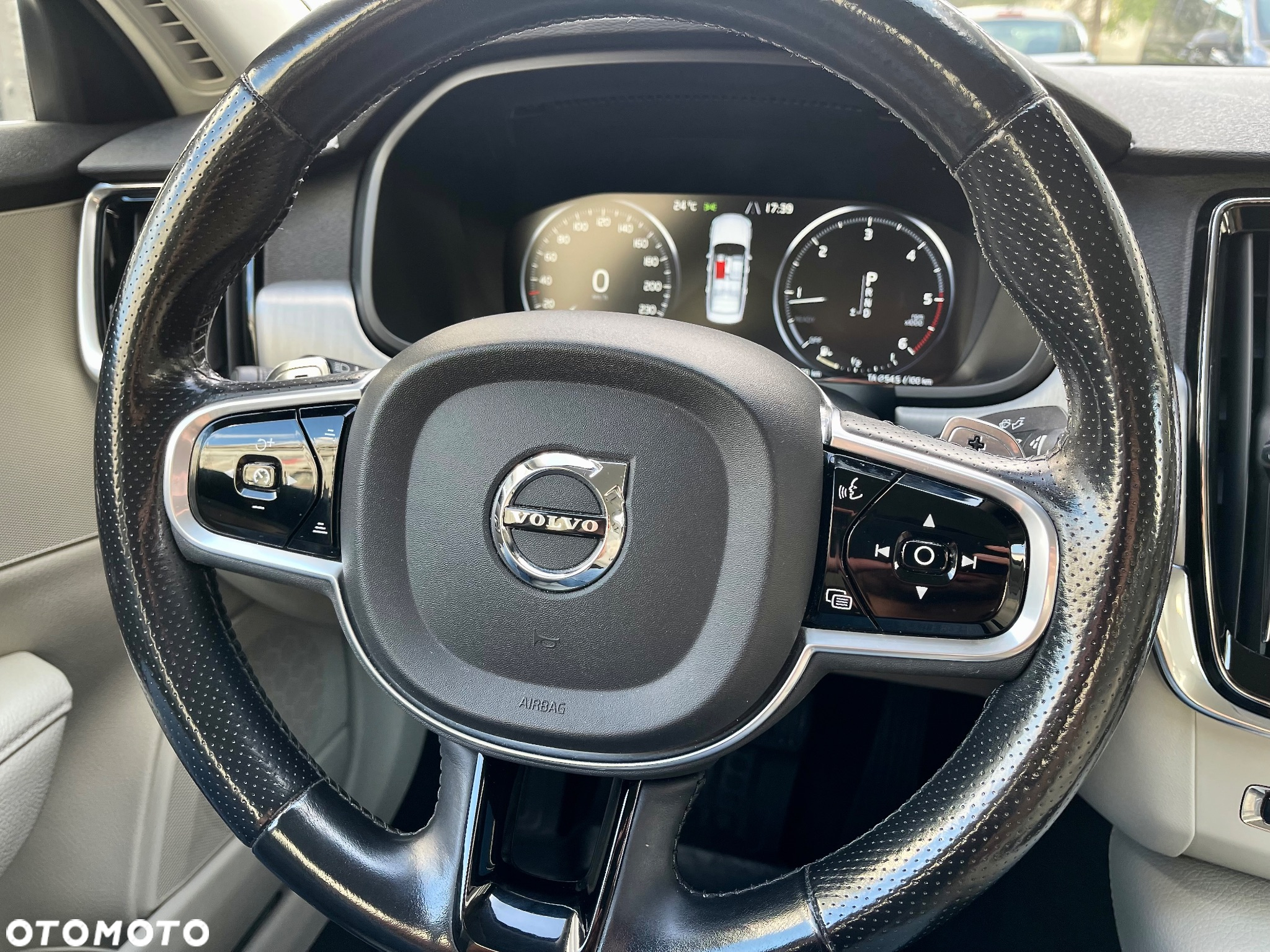 Volvo S90 - 29