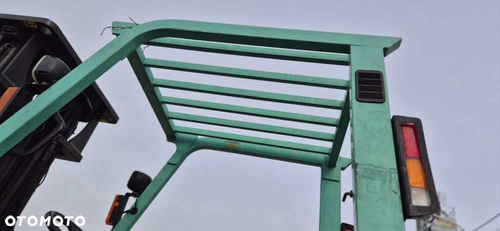 Mitsubishi EF25A - 18