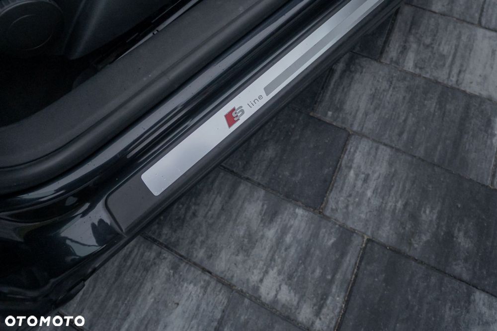 Audi A3 3-drzwiowe 2.0 TDI DPF Quattro Ambiente - 19
