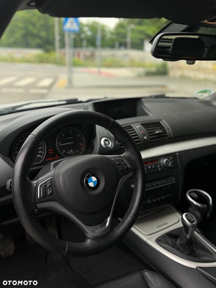 BMW Seria 1 120d - 8