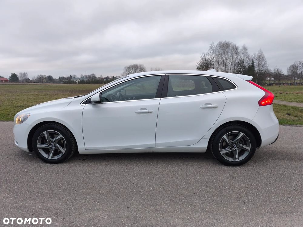 Volvo V40 D2 Momentum - 8