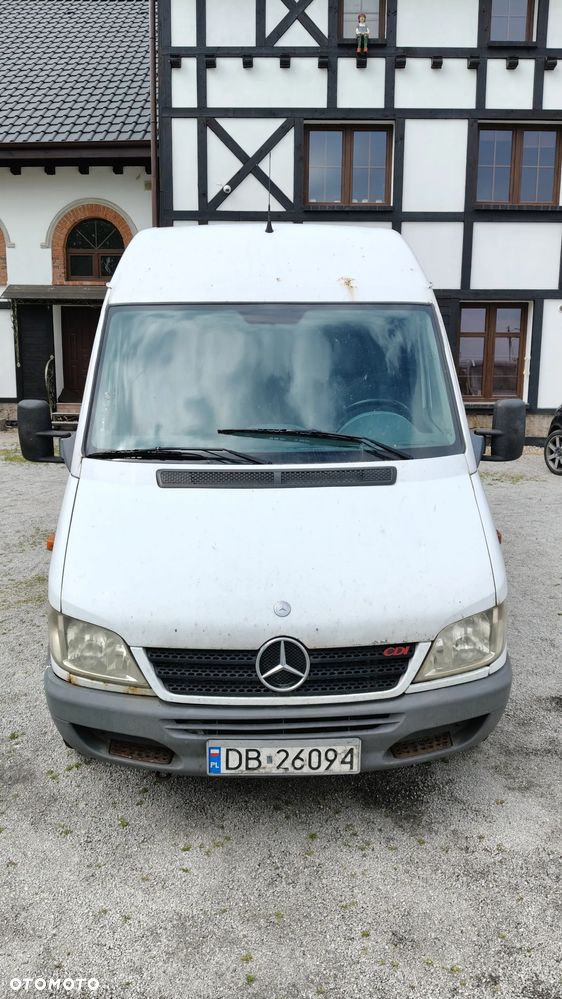 Mercedes-Benz Sprinter - 11