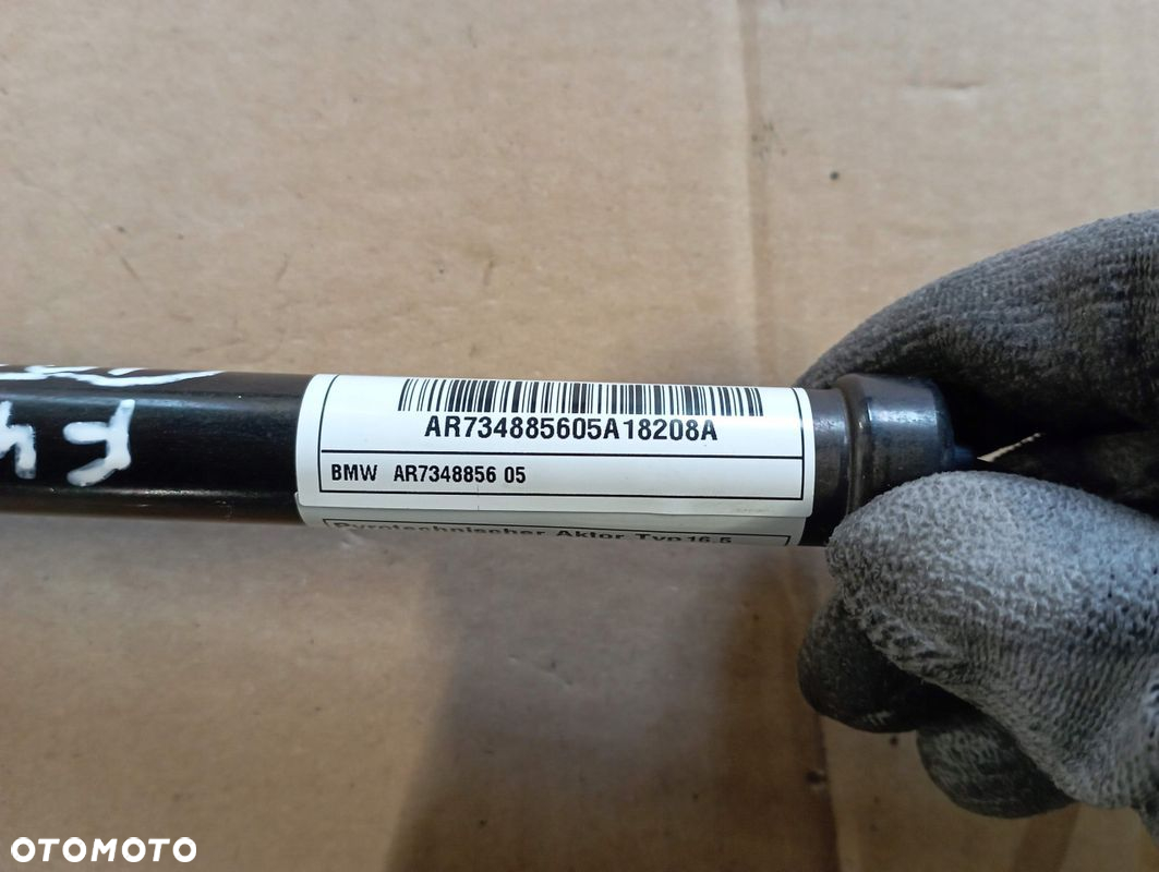 BMW F46 NABÓJ MASKI PRAWY AR7348856 - 2
