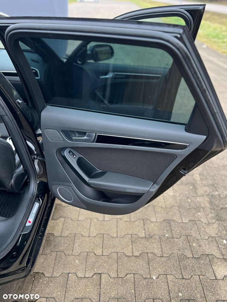 Audi A4 Avant 2.0 TDI DPF multitronic S line Sportpaket - 18