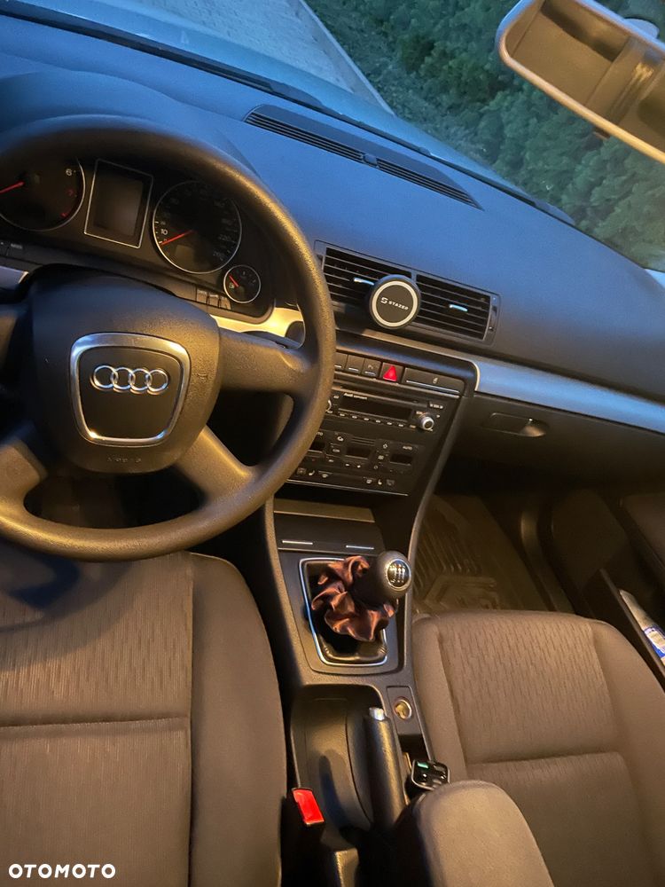 Audi A4 Limousine 2 - 8