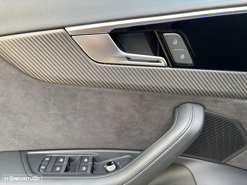 Audi RS4 Avant quattro tiptronic - 30